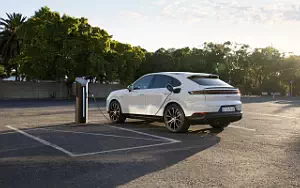 Cars wallpapers Porsche Cayenne E-Hybrid Coupe - 2023