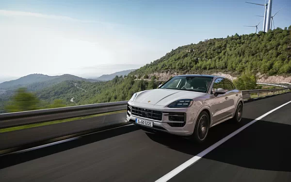 Cars wallpapers Porsche Cayenne S E-Hybrid Coupe SportDesign Package - 2023