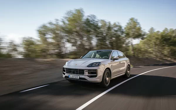 Cars wallpapers Porsche Cayenne S E-Hybrid Coupe SportDesign Package - 2023