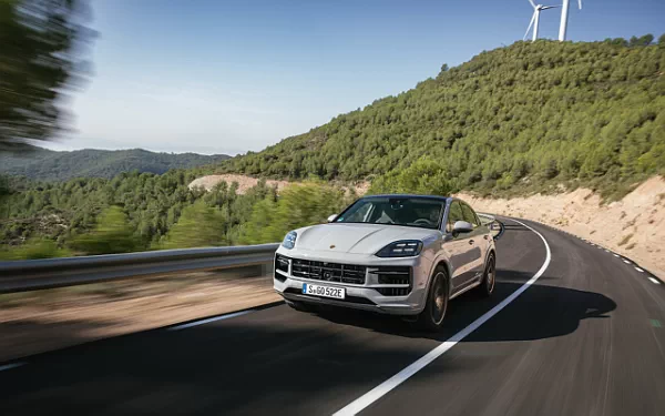 Cars wallpapers Porsche Cayenne S E-Hybrid Coupe SportDesign Package - 2023