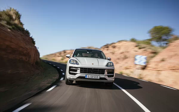 Cars wallpapers Porsche Cayenne S E-Hybrid Coupe SportDesign Package - 2023