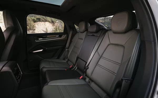 Cars wallpapers Porsche Cayenne S E-Hybrid Coupe SportDesign Package - 2023
