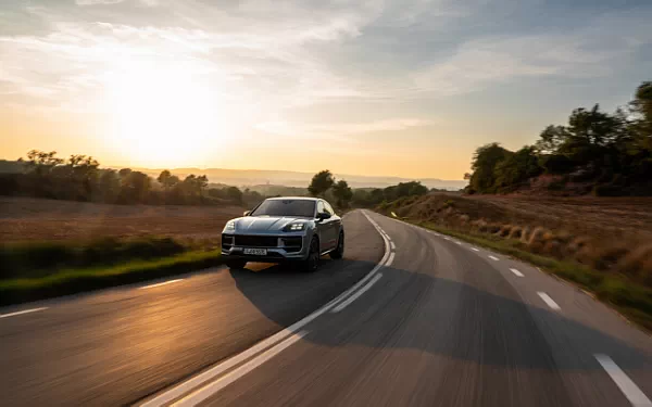 Cars wallpapers Porsche Cayenne Turbo E-Hybrid Coupe - 2023
