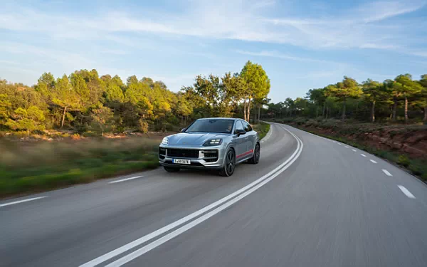 Cars wallpapers Porsche Cayenne Turbo E-Hybrid Coupe - 2023