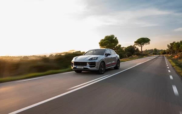 Cars wallpapers Porsche Cayenne Turbo E-Hybrid Coupe - 2023