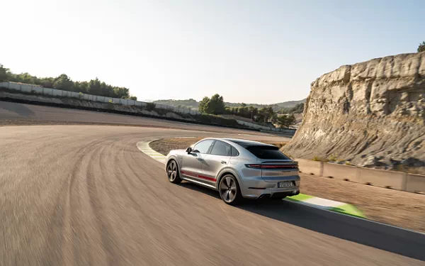 Cars wallpapers Porsche Cayenne Turbo E-Hybrid Coupe - 2023