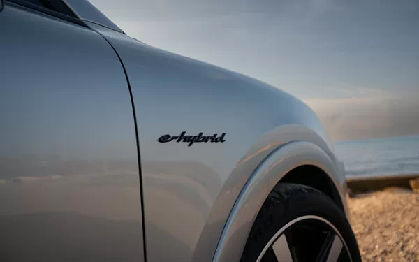 Cars wallpapers Porsche Cayenne Turbo E-Hybrid Coupe - 2023