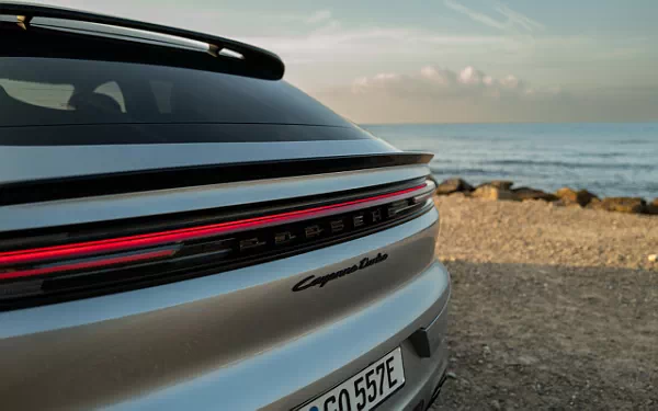Cars wallpapers Porsche Cayenne Turbo E-Hybrid Coupe - 2023