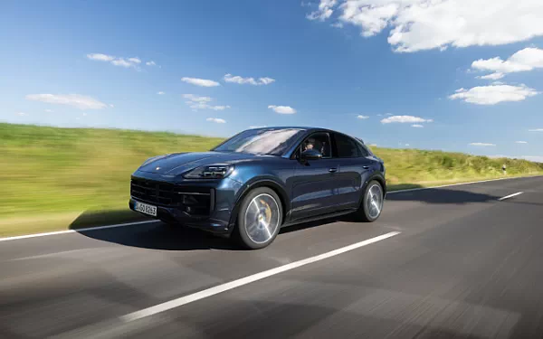 Cars wallpapers Porsche Cayenne GTS Coupe (Algarve Blue Metallic) - 2024