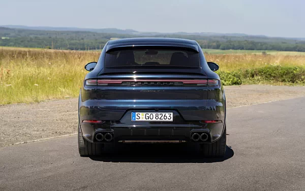 Cars wallpapers Porsche Cayenne GTS Coupe (Algarve Blue Metallic) - 2024