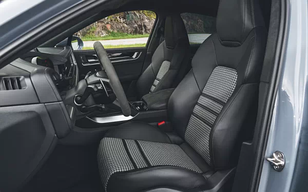 Cars wallpapers Porsche Cayenne GTS Coupe - 2024