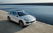 Cars wallpapers Porsche Cayenne S Hybrid - 2010