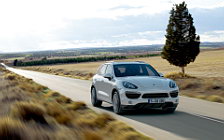 Cars wallpapers Porsche Cayenne S Hybrid - 2010