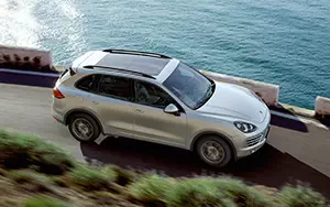 Cars wallpapers Porsche Cayenne - 2010