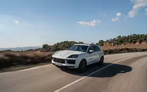 Cars wallpapers Porsche Cayenne S E-Hybrid (Carrara White Metallic) - 2023