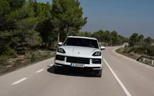 Cars wallpapers Porsche Cayenne S E-Hybrid (Carrara White Metallic) - 2023