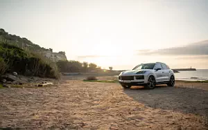 Cars wallpapers Porsche Cayenne S E-Hybrid (Carrara White Metallic) - 2023