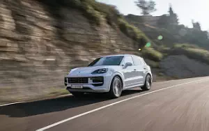 Cars wallpapers Porsche Cayenne Turbo E-Hybrid (Carrara White Metallic) - 2023