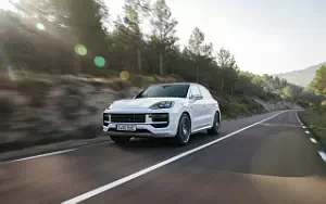 Cars wallpapers Porsche Cayenne Turbo E-Hybrid (Carrara White Metallic) - 2023