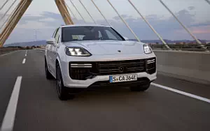 Cars wallpapers Porsche Cayenne Turbo E-Hybrid - 2023