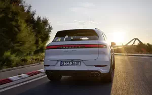Cars wallpapers Porsche Cayenne Turbo E-Hybrid - 2023