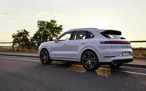 Cars wallpapers Porsche Cayenne Turbo E-Hybrid - 2023