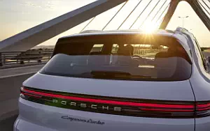 Cars wallpapers Porsche Cayenne Turbo E-Hybrid - 2023