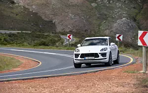 Cars wallpapers Porsche Macan Turbo (Carrara White Metallic) - 2019
