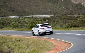 Cars wallpapers Porsche Macan Turbo (Carrara White Metallic) - 2019