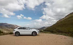 Cars wallpapers Porsche Macan Turbo (Carrara White Metallic) - 2019
