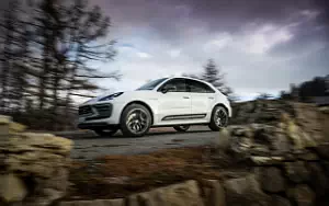 Cars wallpapers Porsche Macan T (Pure White) - 2022