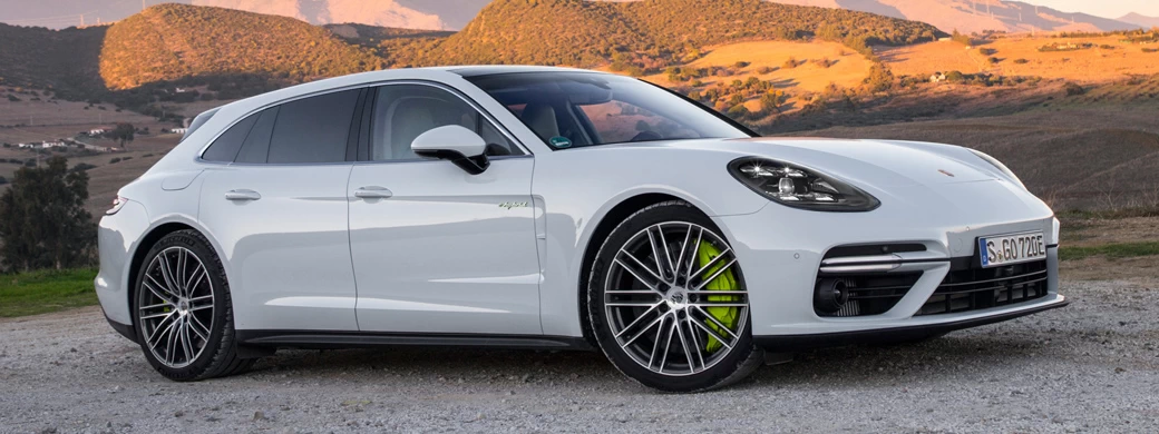 Cars wallpapers Porsche Panamera Turbo S E-Hybrid Sport Turismo (Carrara White Metallic) - 2017 - Car wallpapers