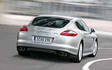 Cars wallpapers Porsche Panamera Turbo - 2009