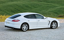 Cars wallpapers Porsche Panamera Diesel - 2011