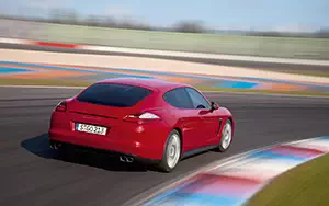 Cars wallpapers Porsche Panamera GTS - 2012