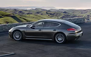 Cars wallpapers Porsche Panamera 4S - 2013