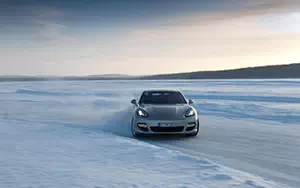 Cars wallpapers Porsche Panamera 4S - 2013