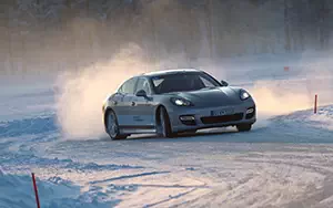 Cars wallpapers Porsche Panamera 4S - 2013