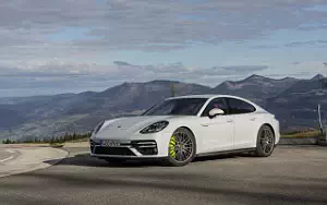 Cars wallpapers Porsche Panamera Turbo S E-Hybrid (Carrara White Metallic) - 2020