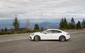 Cars wallpapers Porsche Panamera Turbo S E-Hybrid (Carrara White Metallic) - 2020