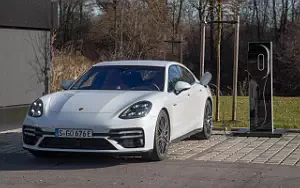 Cars wallpapers Porsche Panamera Turbo S E-Hybrid (Carrara White Metallic) - 2020