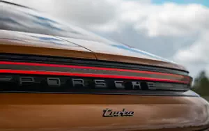 Cars wallpapers Porsche Panamera Turbo E-Hybrid (Madeira Gold Metallic) - 2024