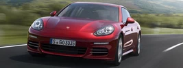 Porsche Panamera 4 - 2013