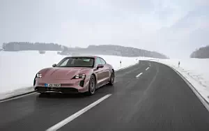 Cars wallpapers Porsche Taycan (Frozen Berry Metallic) - 2021