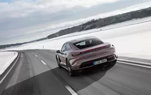 Cars wallpapers Porsche Taycan (Frozen Berry Metallic) - 2021