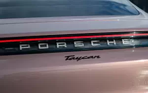 Cars wallpapers Porsche Taycan (Frozen Berry Metallic) - 2021