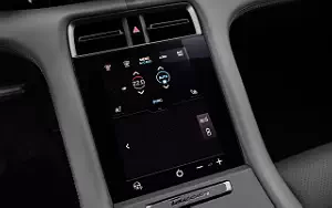 Cars wallpapers Porsche Taycan (Frozen Berry Metallic) - 2021