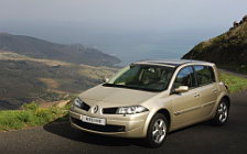 Cars wallpapers Renault Megane Hatchback - 2005