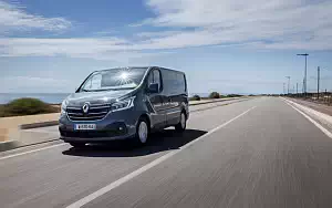 Cars desktop wallpapers Renault Trafic Van - 2019