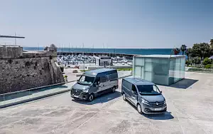 Cars desktop wallpapers Renault Trafic Van - 2019